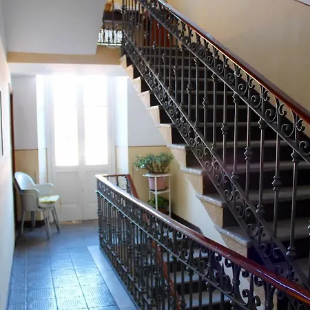 Casa Gabriele アパート ヴァレンナ